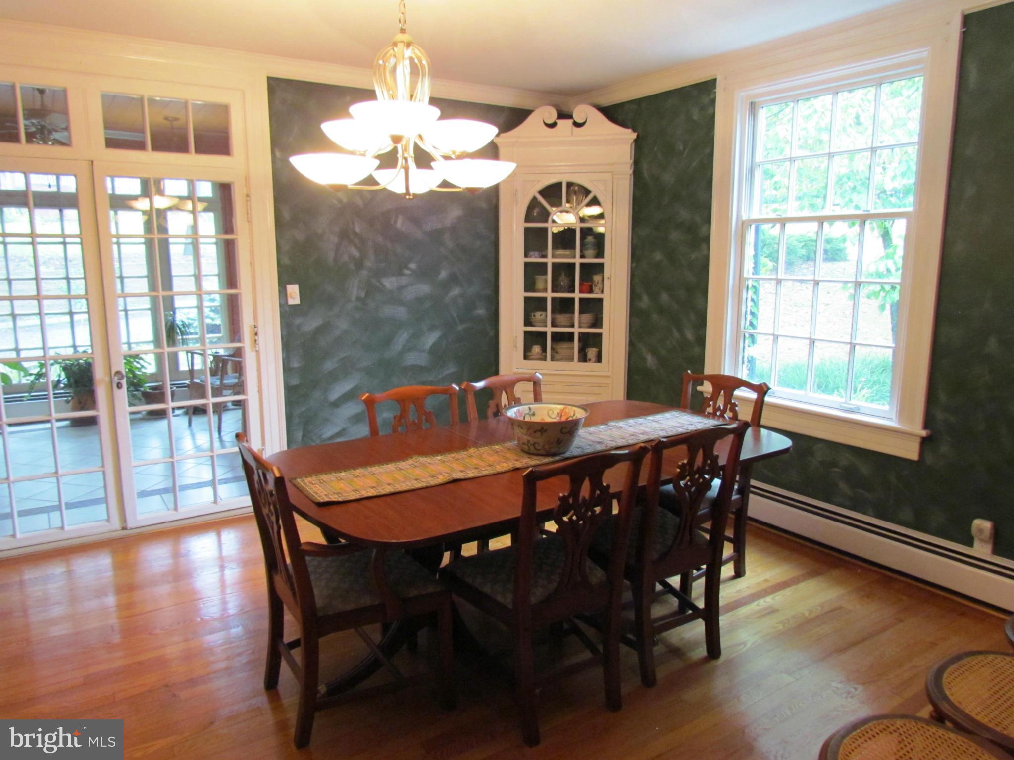 808 Buckingham Road Cumberland, MD 21502 - Photo 10 of 30 Dining Room
