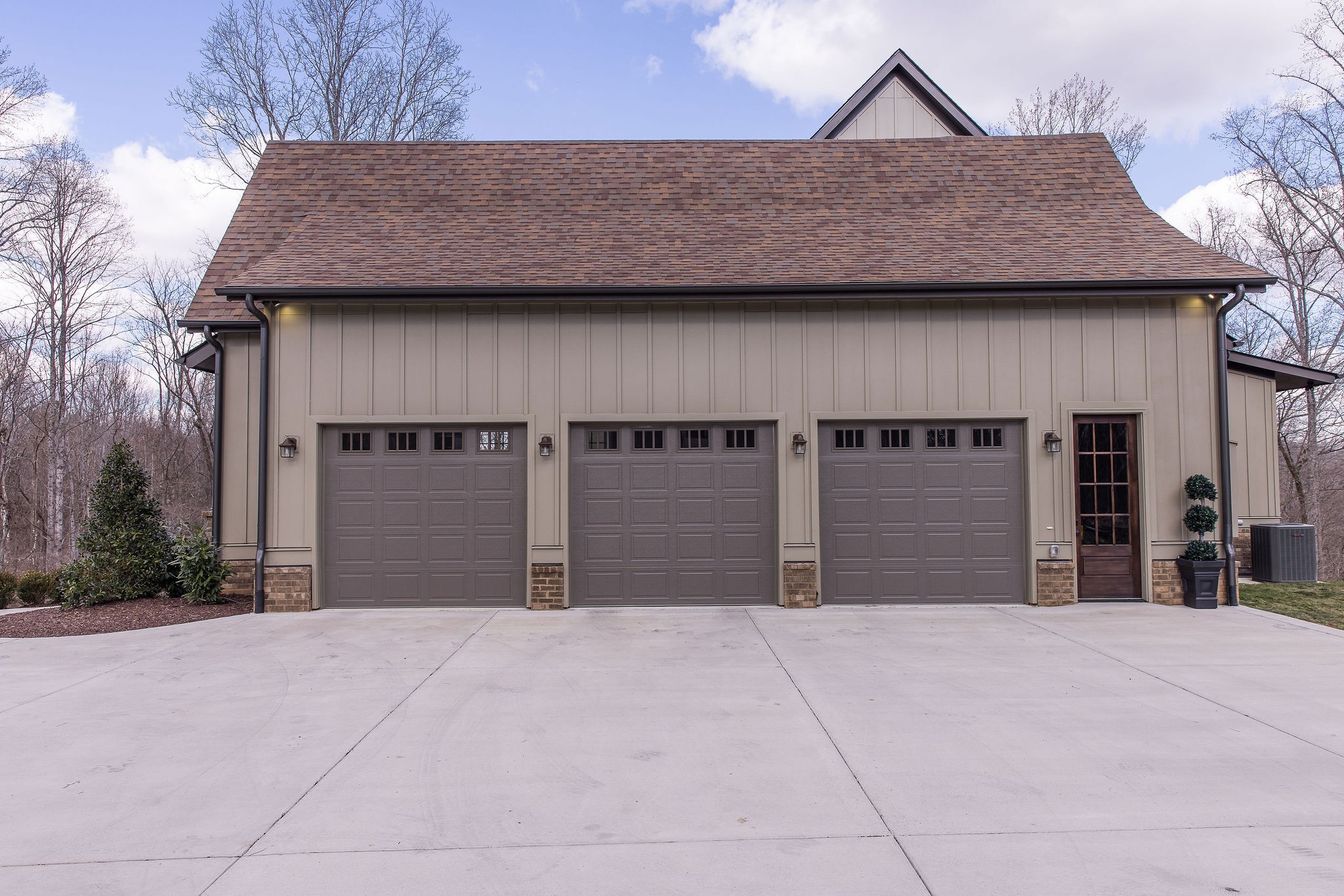 3536 Raleigh Beard Road Santa Fe, TN 38482 - Photo 69 of 72 a front view of a house with a garage