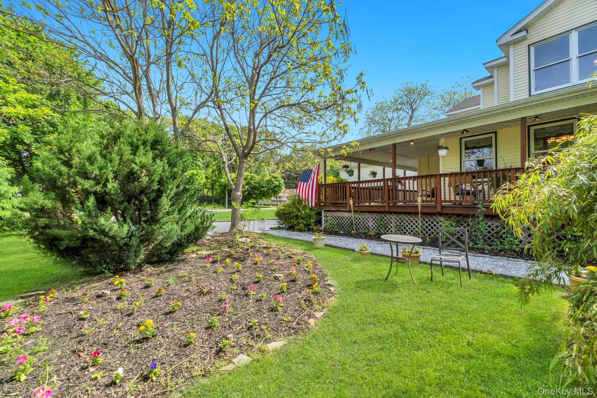 506 Moriches-Middle Island Road Manorville, NY 11949 - Photo 6 of 50