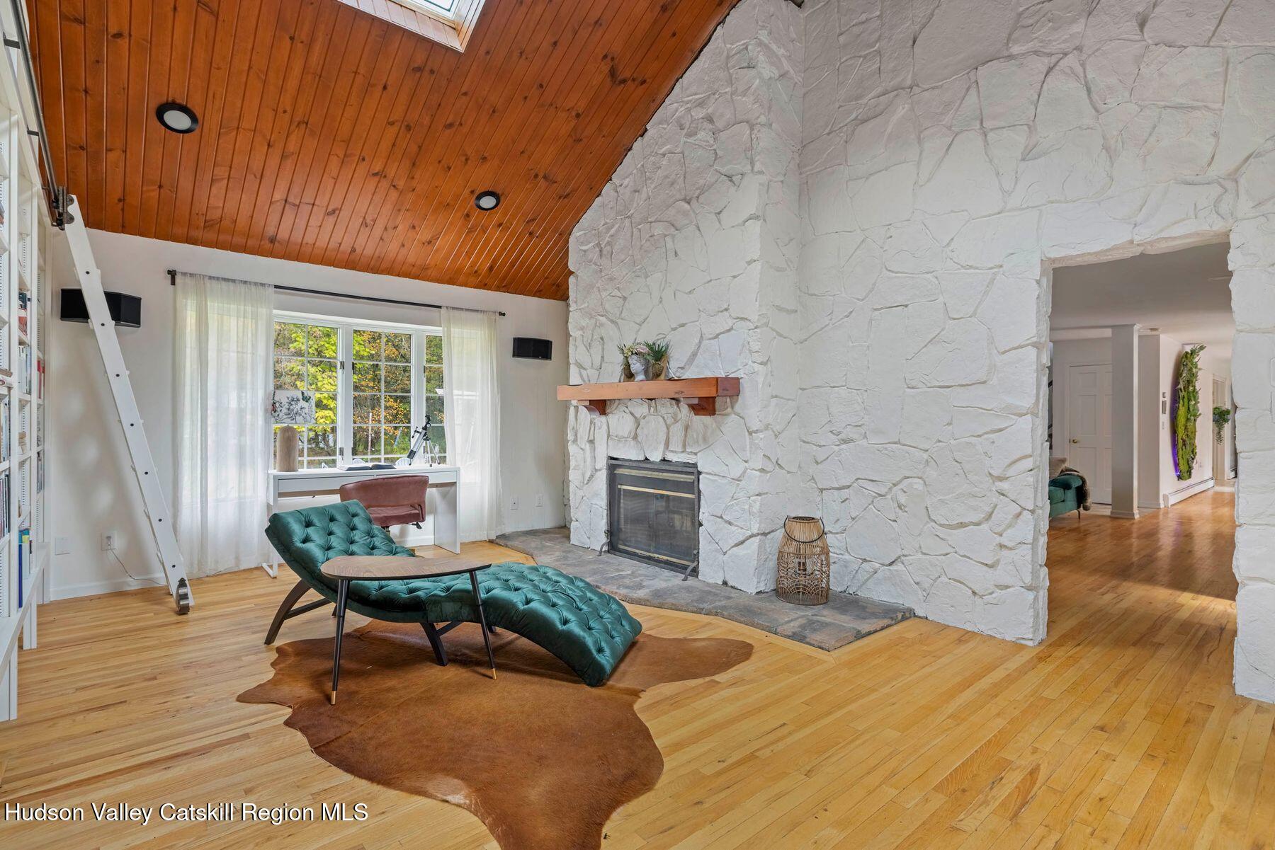 2935 Rte 44 55 Gardiner, NY 12525 - Photo 29 of 84 photo_online_038