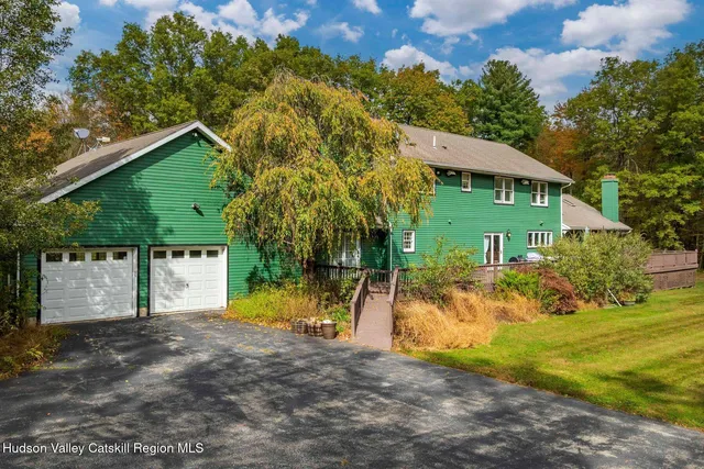 $899,000 | 2935 Rte 44 55, Gardiner, NY 12525