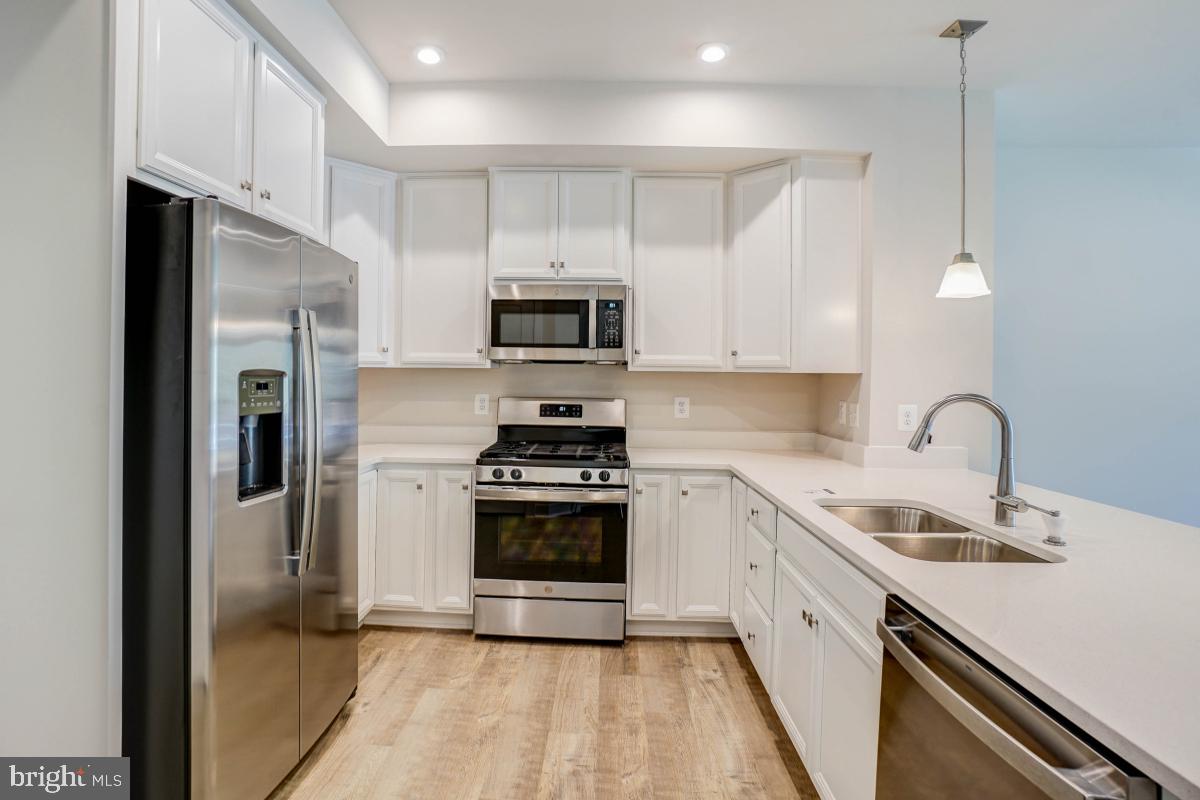 43004 Prophecy Terrace Sterling, VA 20166 - Photo 11 of 30