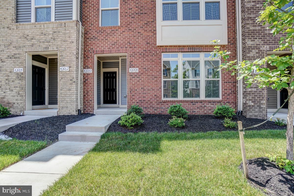 43004 Prophecy Terrace Sterling, VA 20166 - Photo 3 of 30