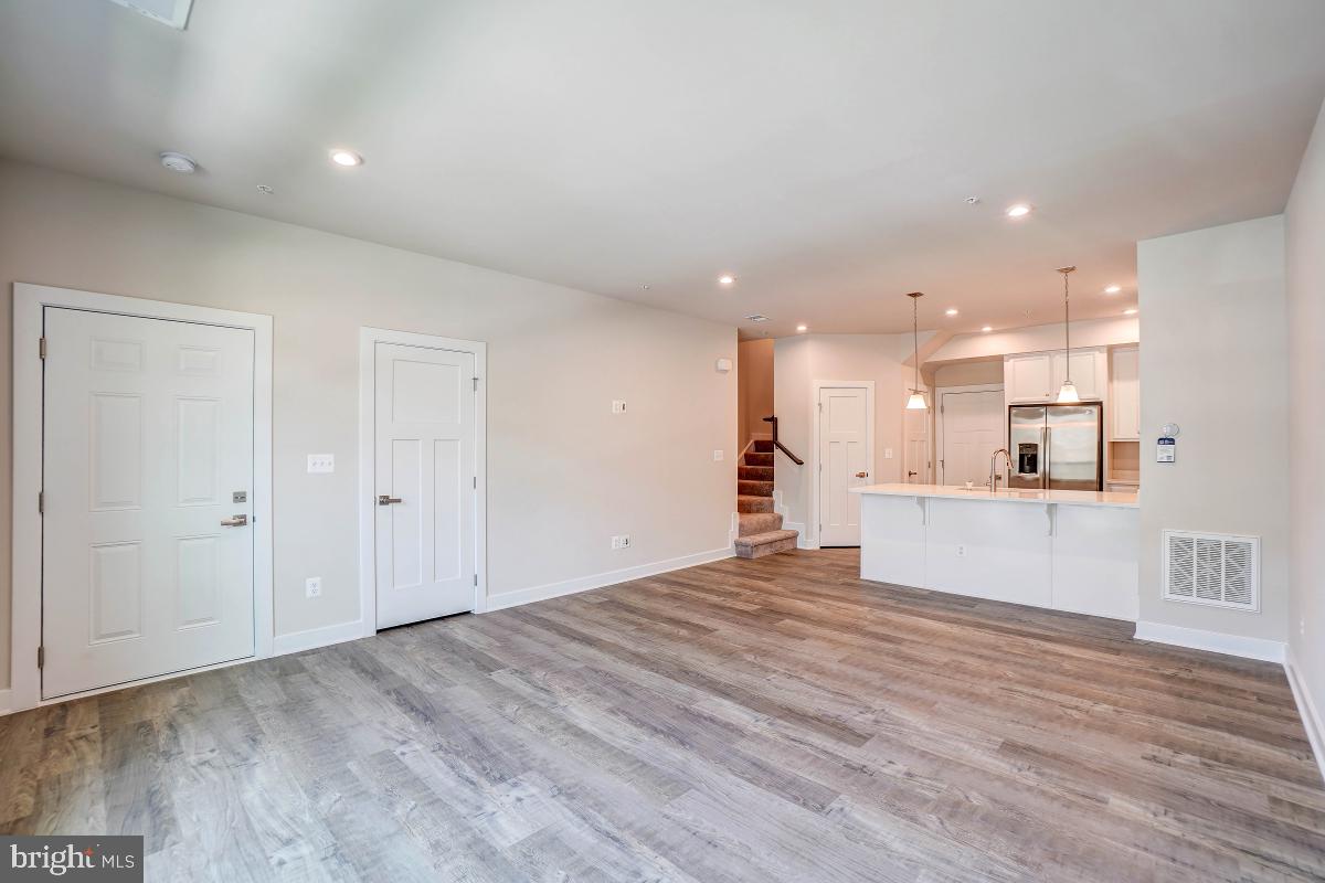43004 Prophecy Terrace Sterling, VA 20166 - Photo 5 of 30