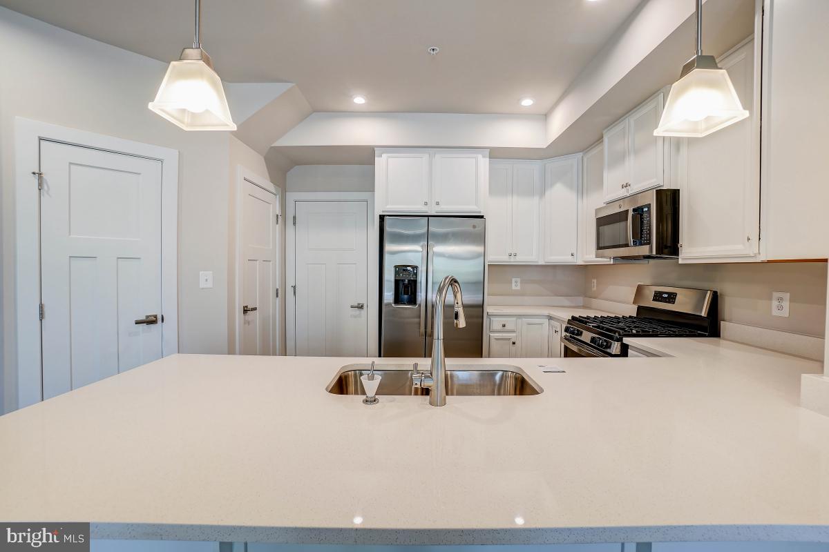43004 Prophecy Terrace Sterling, VA 20166 - Photo 9 of 30