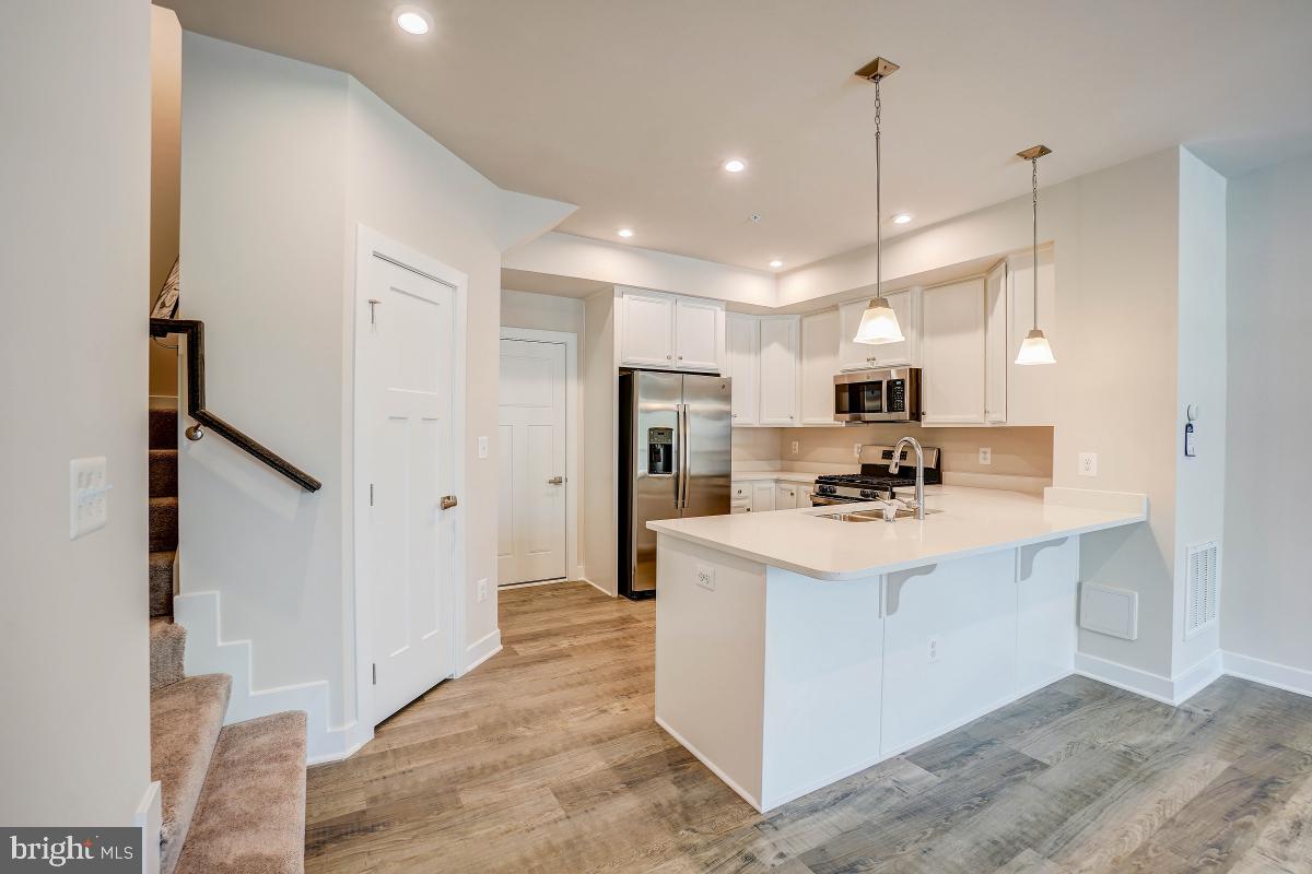 43004 Prophecy Terrace Sterling, VA 20166 - Photo 10 of 30