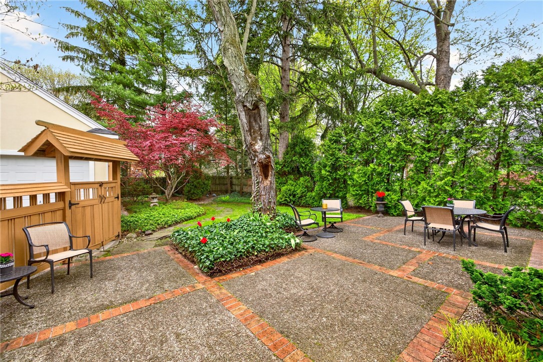 391 Beresford Road Rochester, NY 14610 - Photo 4 of 44 Backyard Oasis