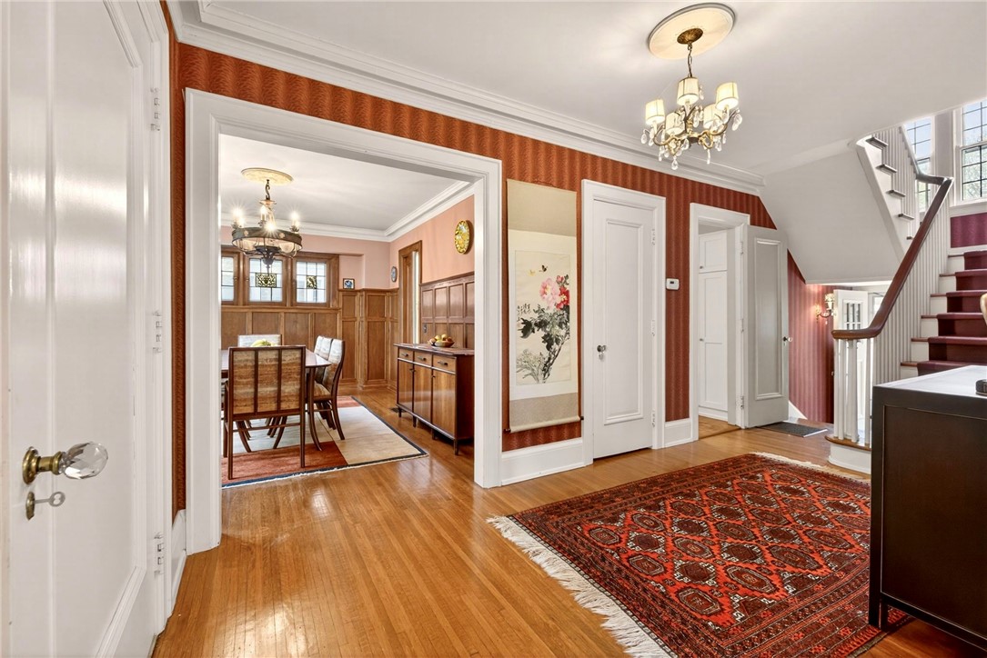391 Beresford Road Rochester, NY 14610 - Photo 8 of 44