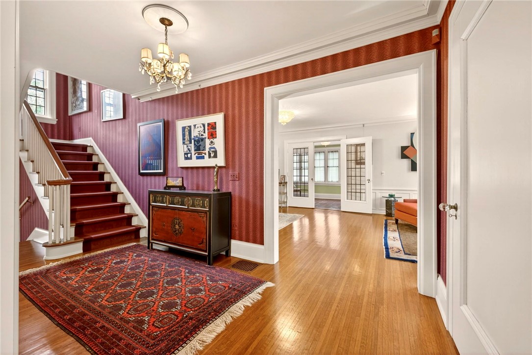 391 Beresford Road Rochester, NY 14610 - Photo 9 of 44 Note the crown molding throughout
