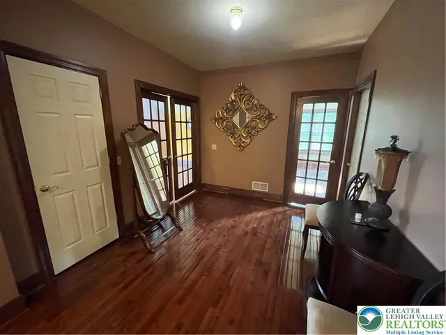 $1,299,000 | 459 Mt Pleasant Road, Bangor, PA 18013