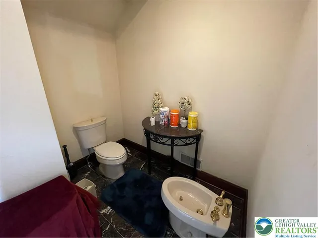 $1,299,000 | 459 Mt Pleasant Road, Bangor, PA 18013