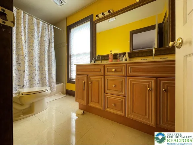 $1,299,000 | 459 Mt Pleasant Road, Bangor, PA 18013