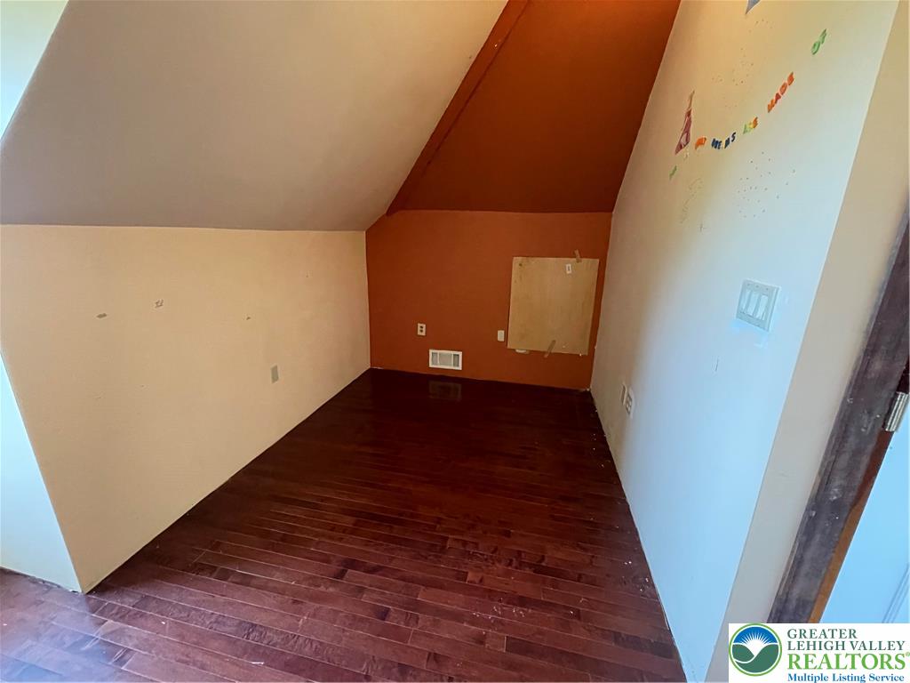 459 Mt Pleasant Road Bangor, PA 18013 - Photo 80 of 86 a view of a hallway