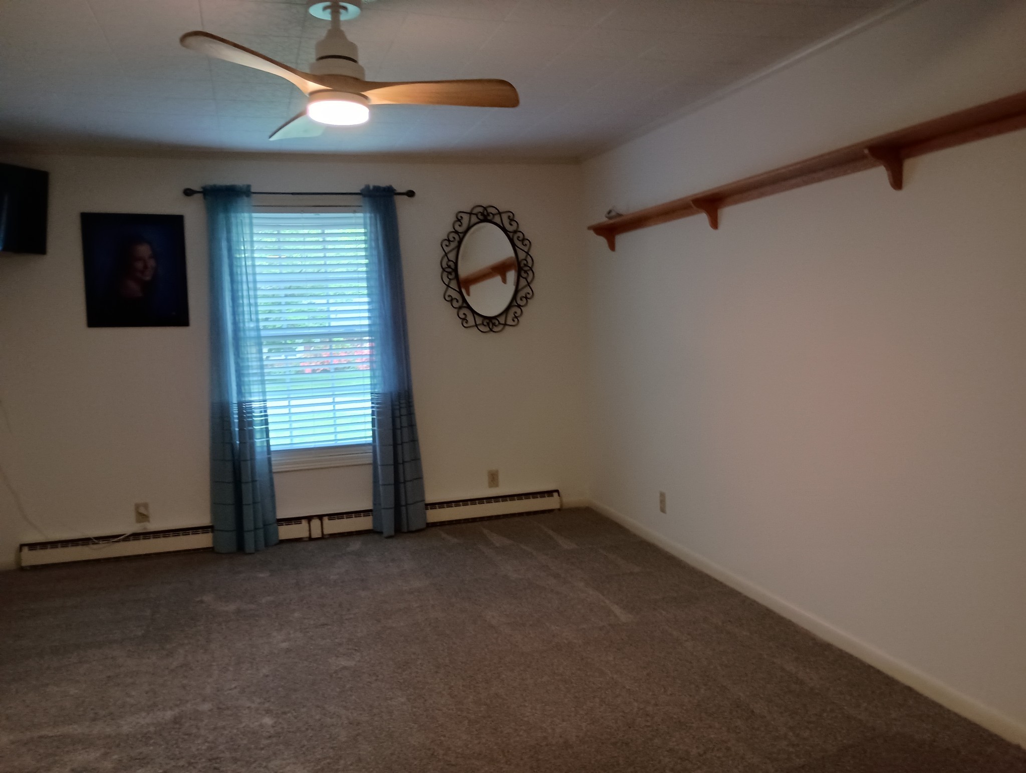161 Kentucky Avenue Sewanee, TN 37375 - Photo 9 of 12 a view of room with window and ceiling fan