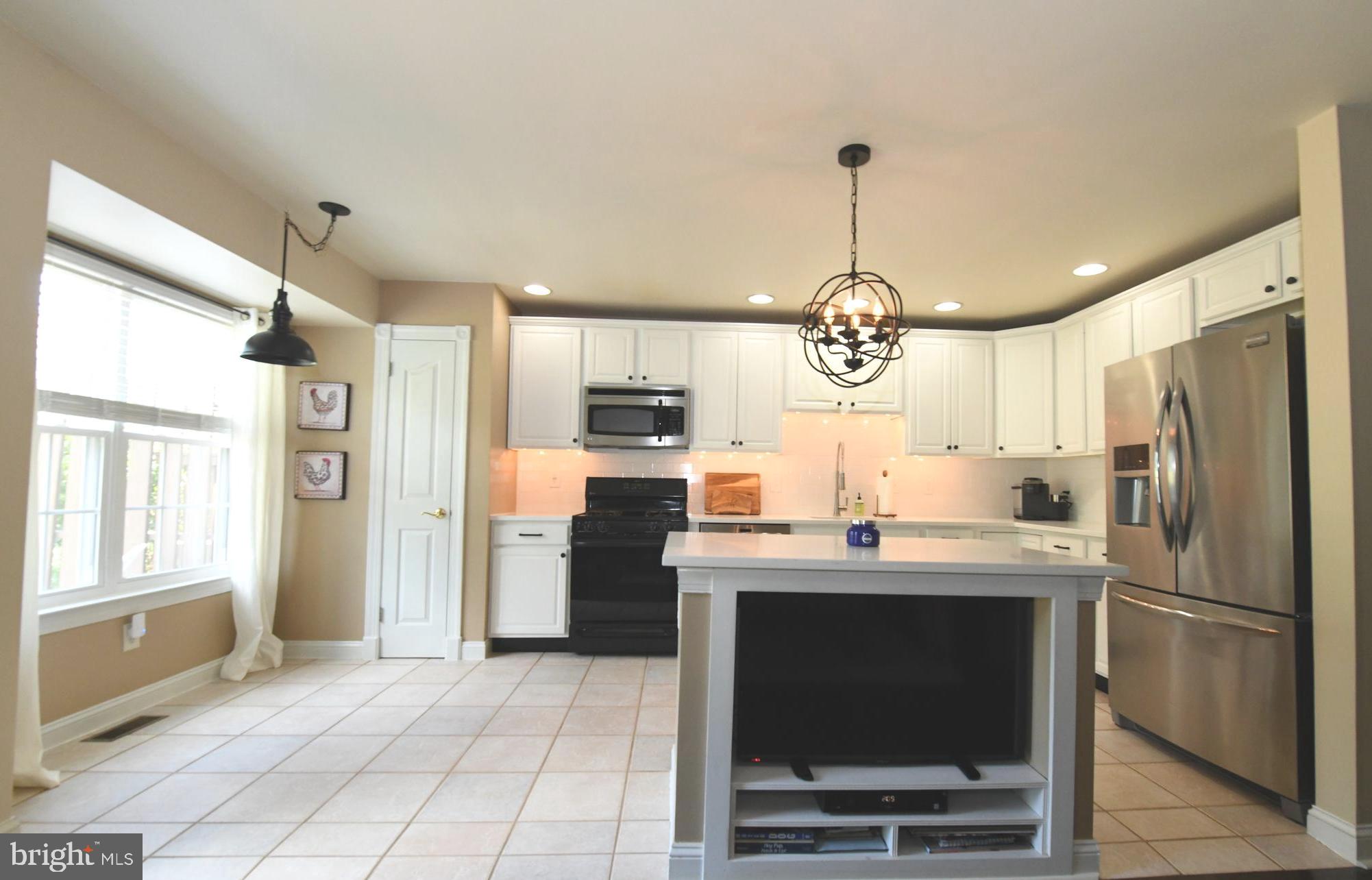 319 Manor Road Harleysville, PA 19438 - Photo 8 of 27 Gallery Image 8