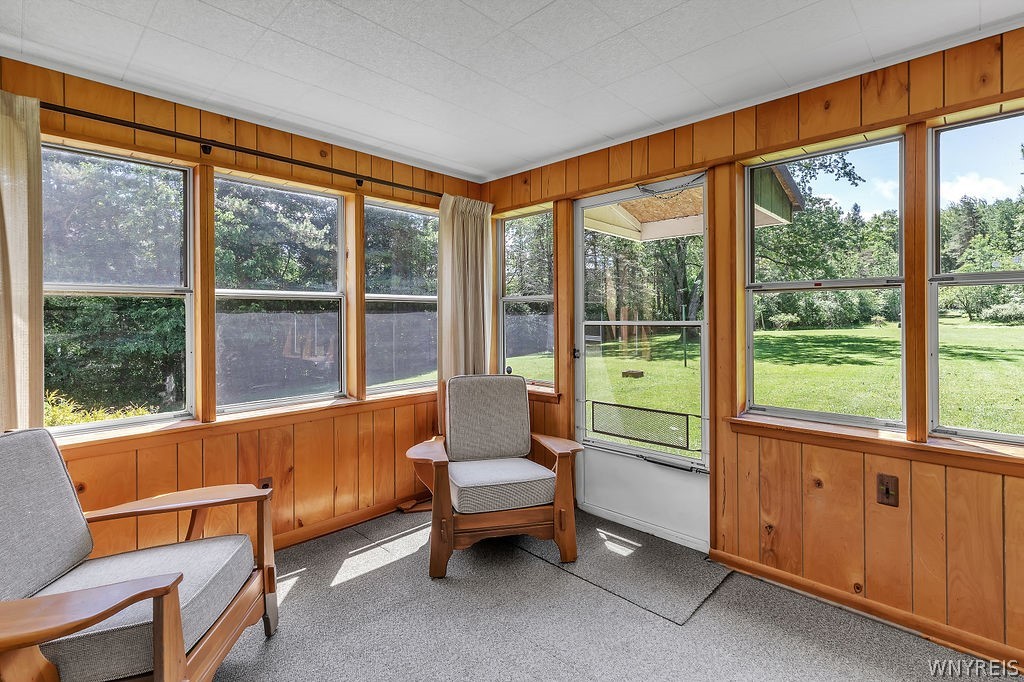2000 West Blood Road East Aurora, NY 14052 - Photo 32 of 41 Sunroom