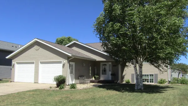 $279,900 | 217 London Road, Marshall, MN 56258