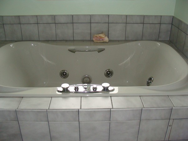 25 Mt Vernon Road Boxford, MA 01921 - Photo 28 of 30 a bathroom with a sink