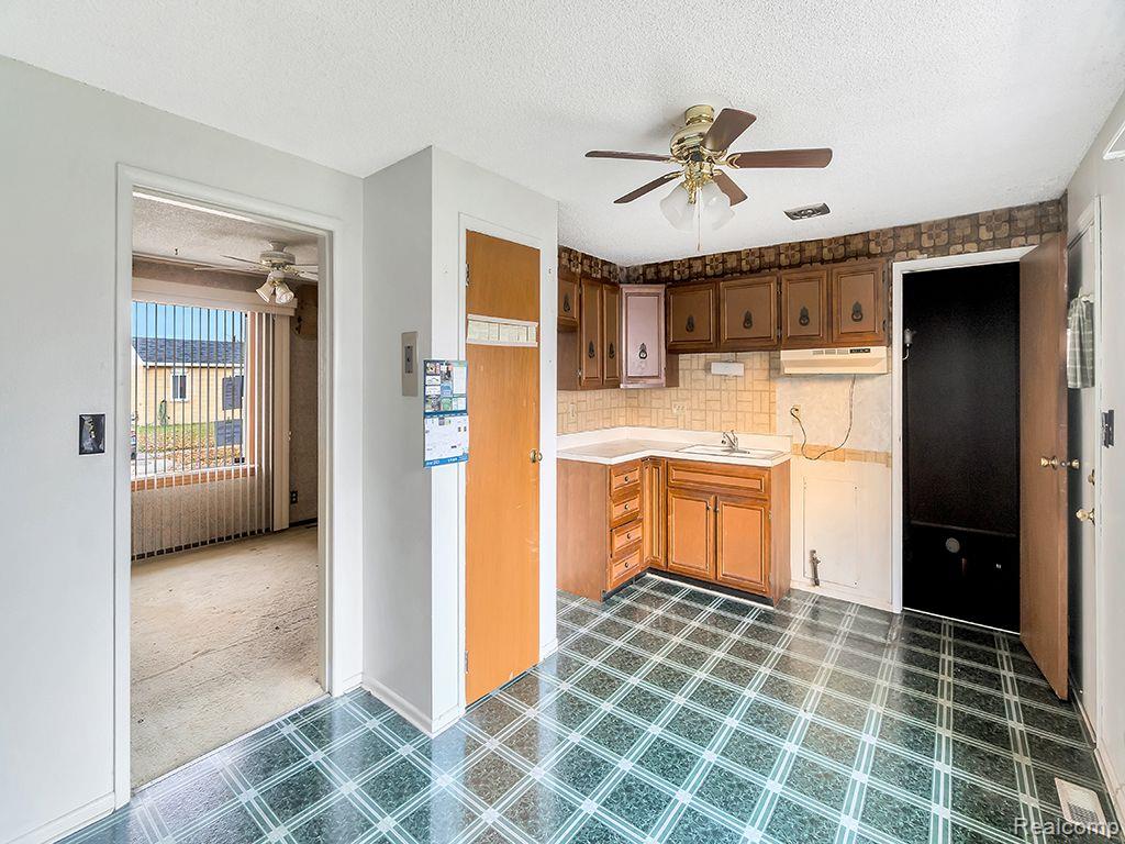 26351 Kitch Street Inkster, MI 48141 - Photo 10 of 25