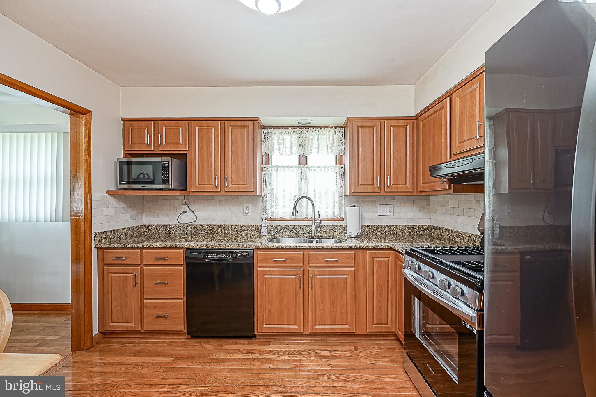 205 Cambridge Road Cherry Hill, NJ 08034 - Photo 12 of 39
