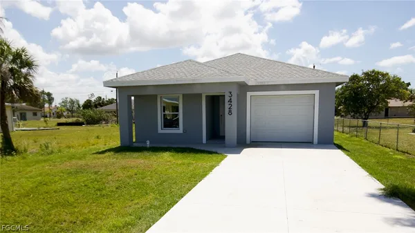 $2,500 | 3428 Jeffcott Street, Fort Myers, FL 33916