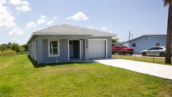 $2,500 | 3428 Jeffcott Street, Fort Myers, FL 33916