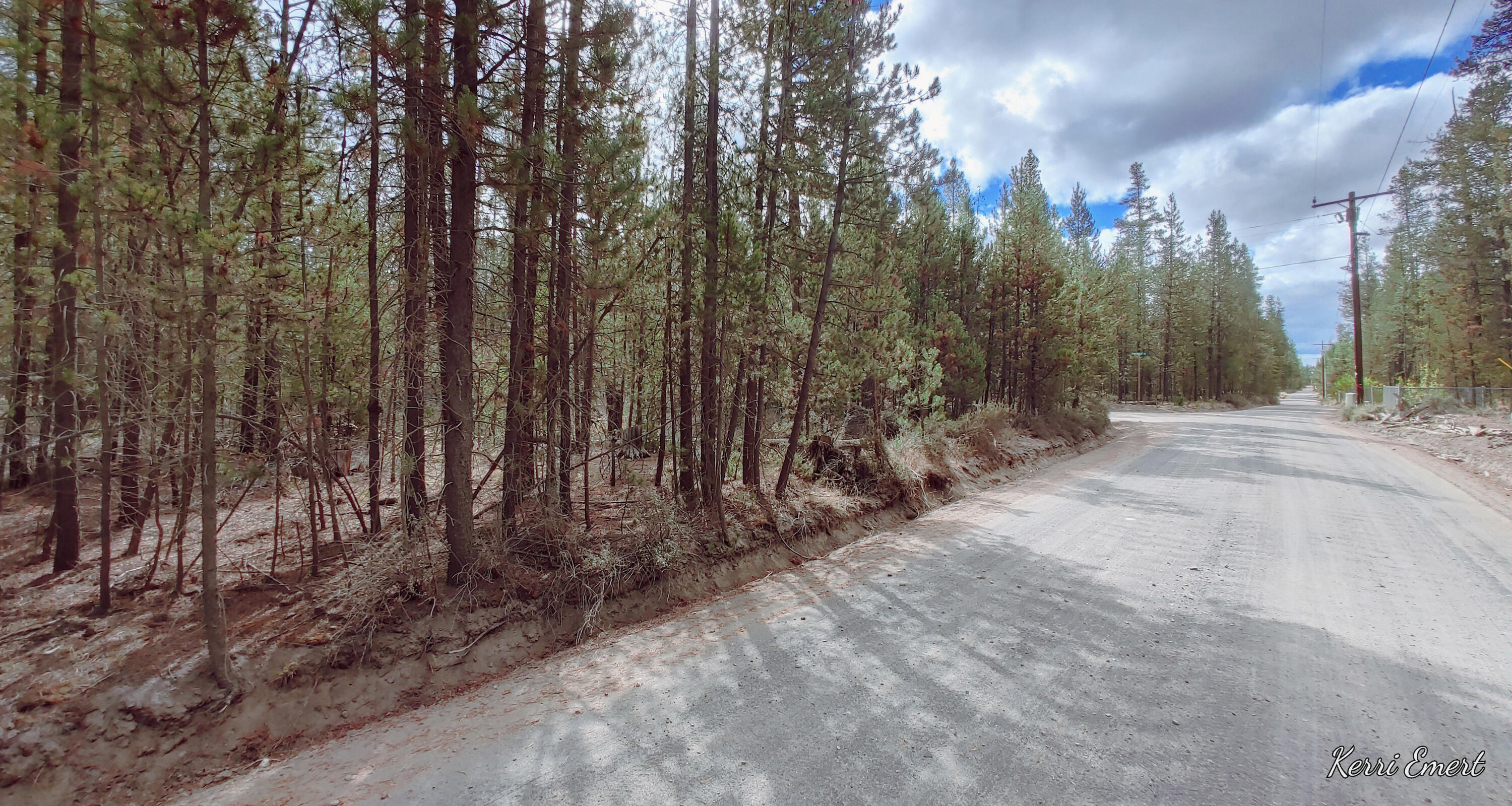 52266 Dustan Road La Pine, OR 97739 - Photo 3 of 8