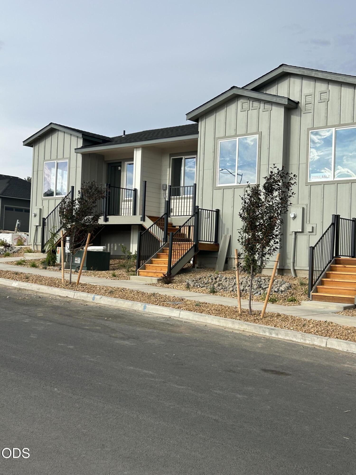 3910 Southwest 39th Street, Unit LOT 40 Redmond, OR 97756 - Photo 3 of 26
