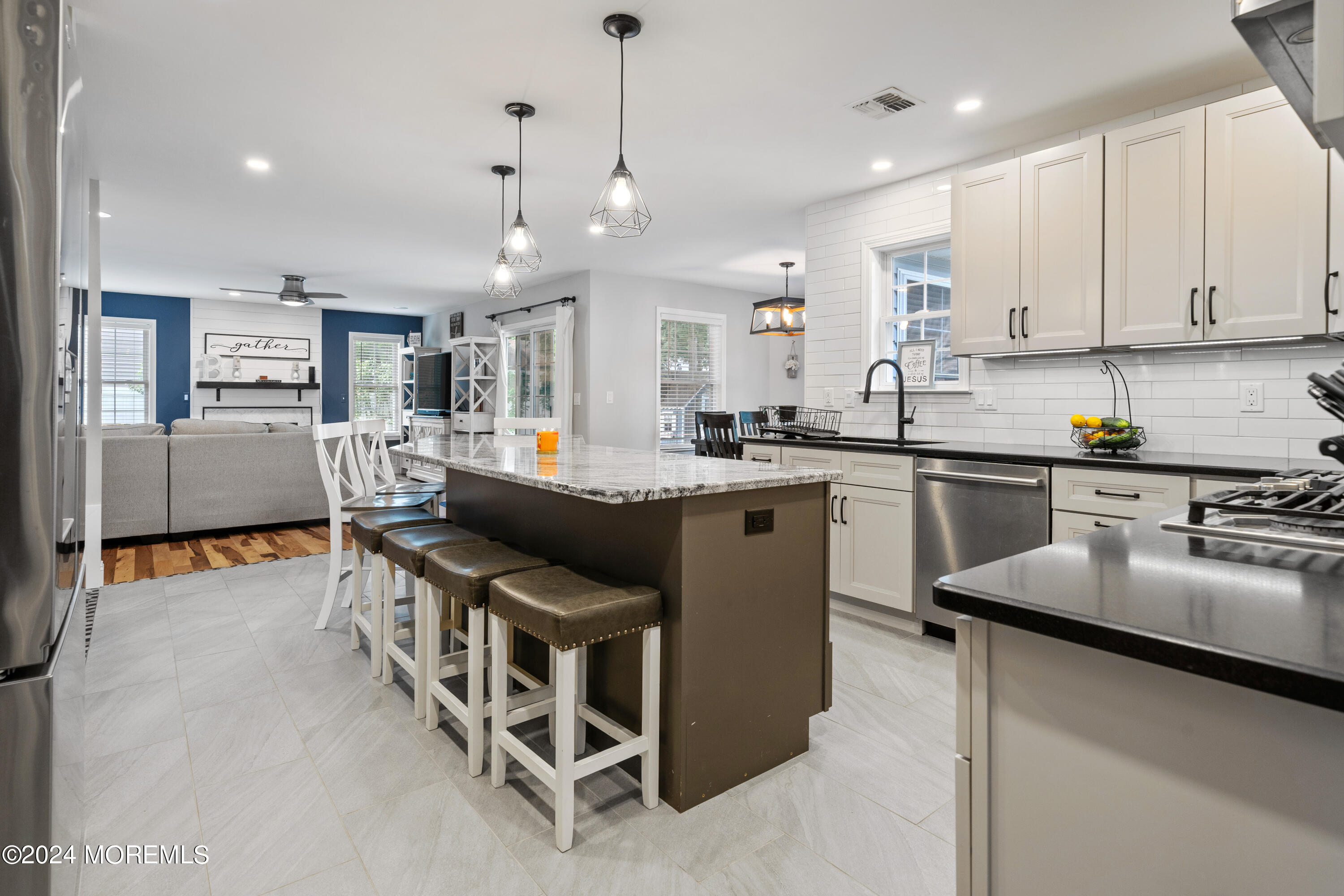 128 Commodore Road Manahawkin, NJ 08050 - Photo 14 of 43 10