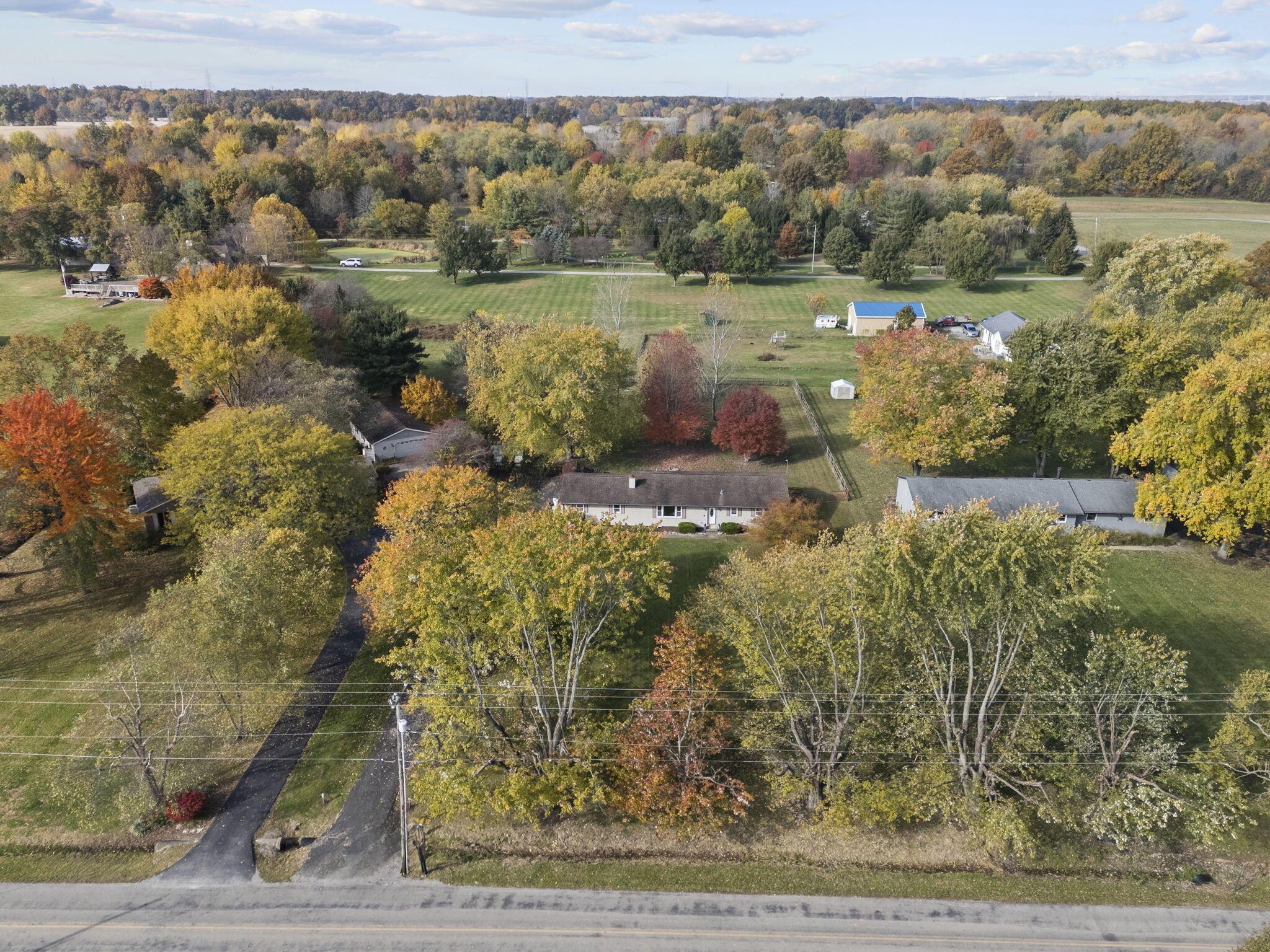 10348 York Road Southwest Etna, OH 43105 - Photo 12 of 52 2-web-or-mls-DJI_20251103102700_0877_D