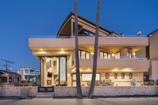 $7,500,000 | 3921 Ocean Front Walk, San Diego, CA 92109