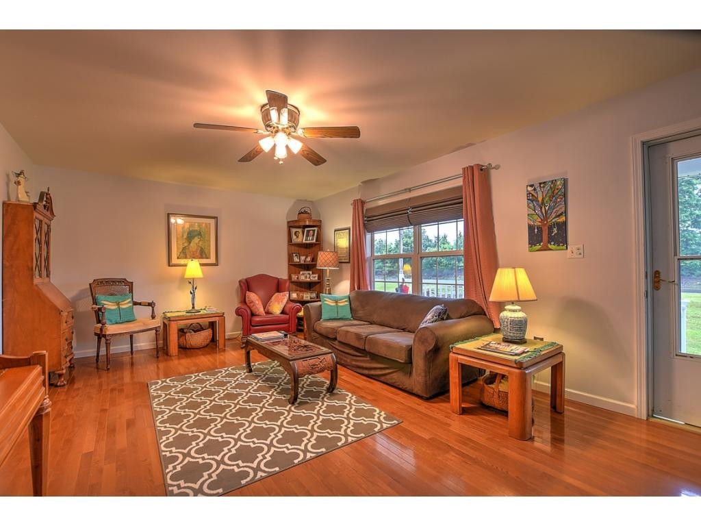 5270 Baileyton Road Greeneville, TN 37745 - Photo 3 of 23 Photo 3