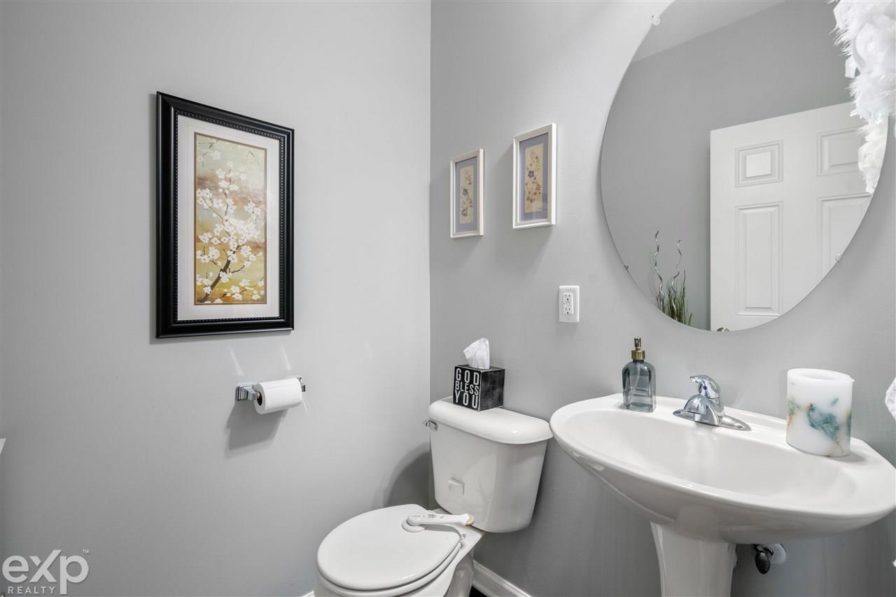47388 Gloede Road Macomb, MI 48044 - Photo 20 of 41