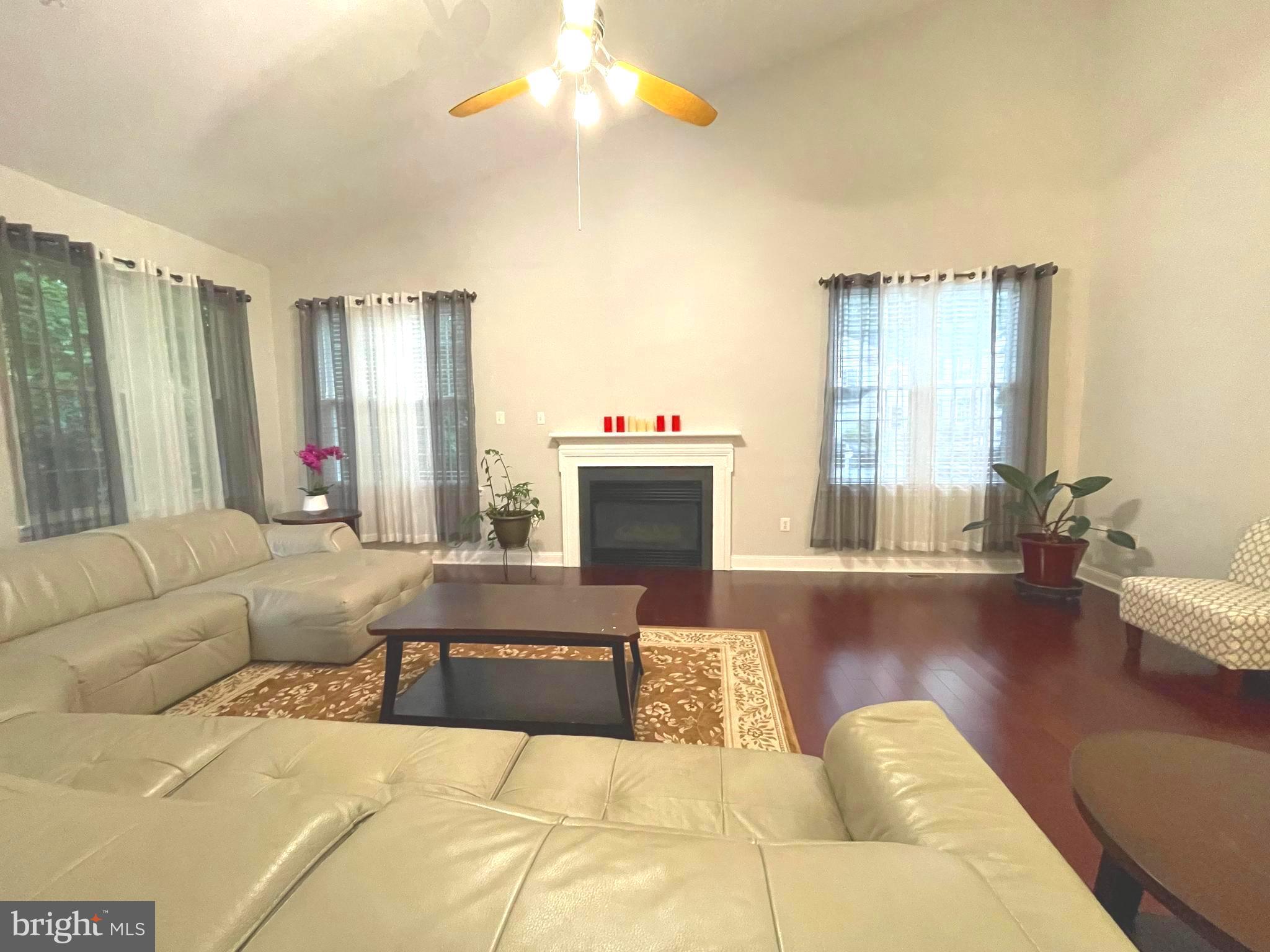 12207 Snowden Woods Road Laurel, MD 20708 - Photo 17 of 54 Family room