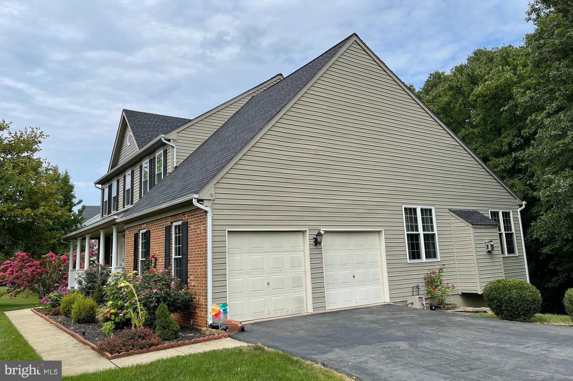 12207 Snowden Woods Road Laurel, MD 20708 - Photo 4 of 54 Garage