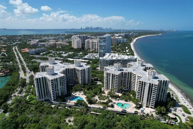 $5,950 | 1121 Crandon Boulevard, Unit E904, Key Biscayne, FL 33149