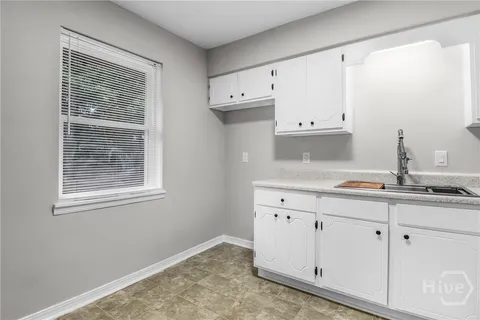 $200,000 | 979 B Pineland Avenue, Hinesville, GA 31313