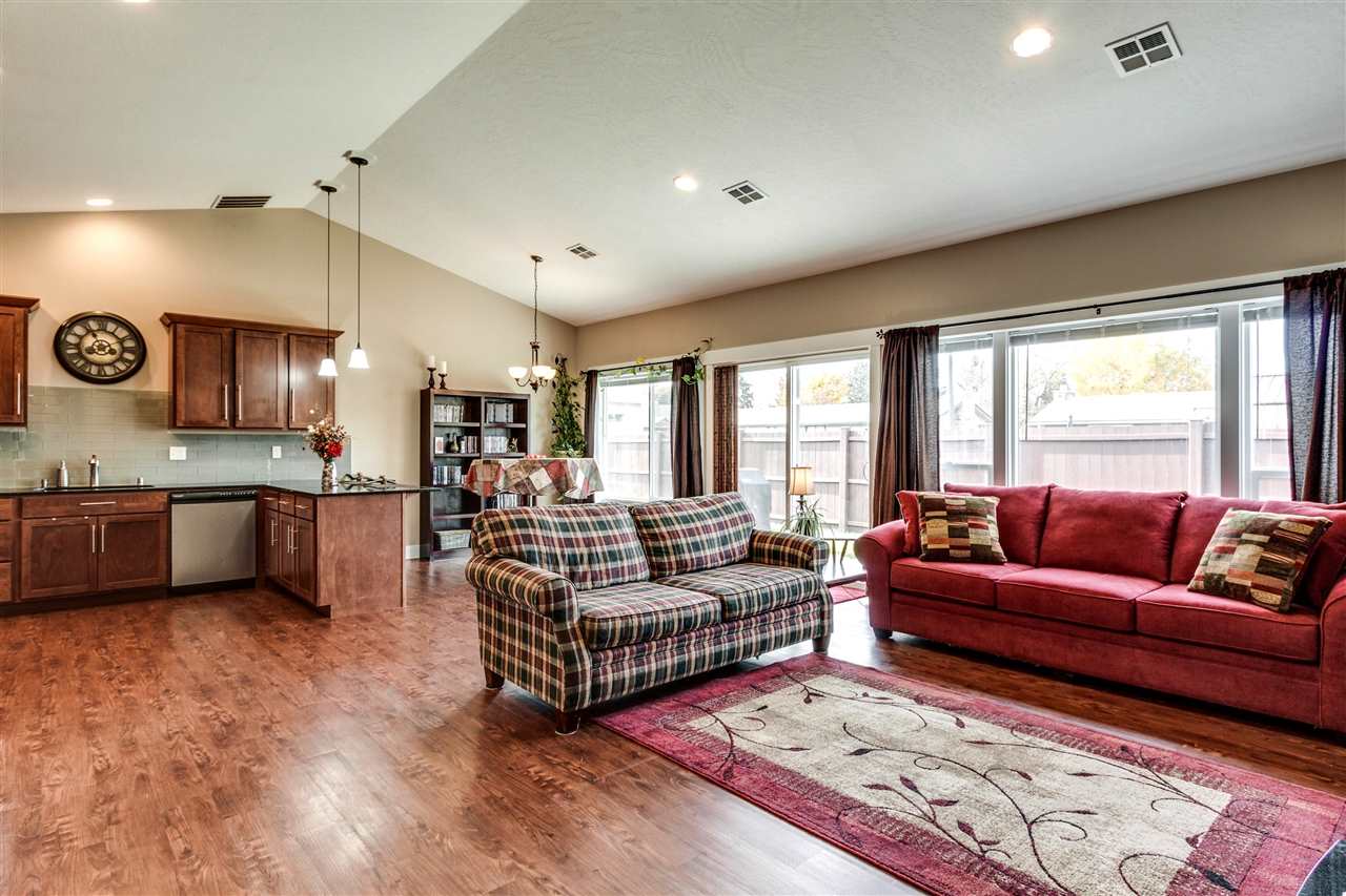 515 North Vercler Road Spokane Valley, WA 99216 - Photo 2 of 15 Gallery Image 2