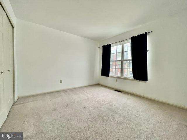 268 Ripka Street Philadelphia, PA 19127 - Photo 20 of 31 an empty room with windows