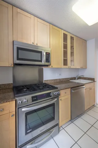 $6,150 | 166 East 34th Street, Unit 911 | Kips Bay