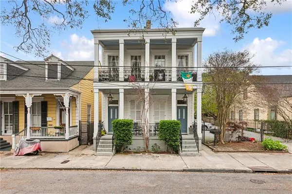 $2,500 | 1463 Annunciation Street, Unit B, New Orleans, LA 70130