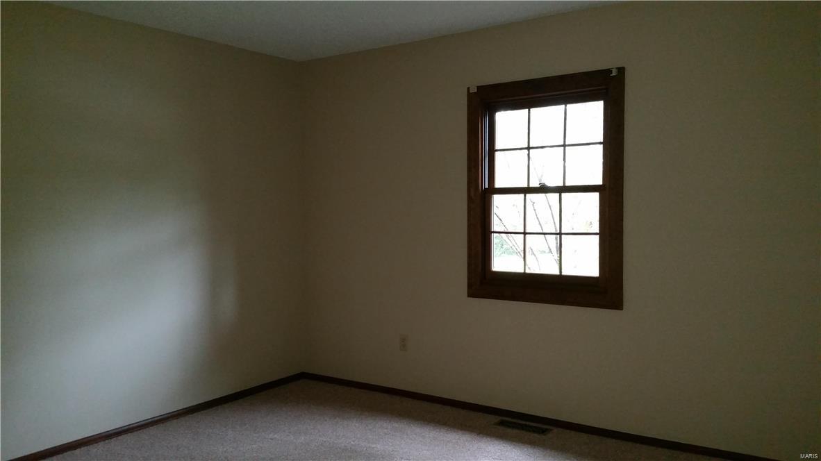 102 Augustine Road Eureka, MO 63025 - Photo 13 of 23 Gallery Image 13