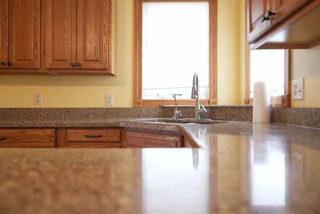 $259,500 | 2200 10th Avenue Southwest, Austin, MN 55912