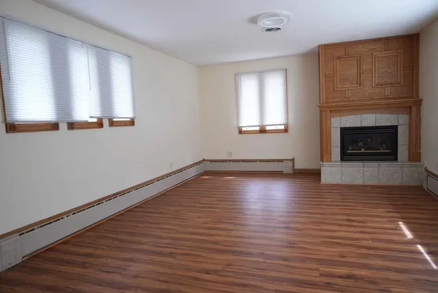 $259,500 | 2200 10th Avenue Southwest, Austin, MN 55912