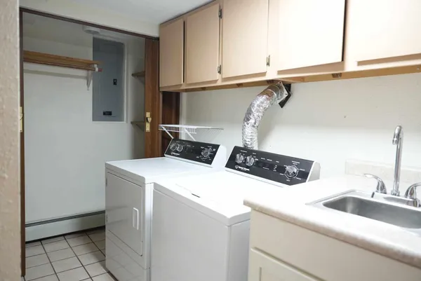 $249,900 | 2200 10th Avenue Southwest, Austin, MN 55912