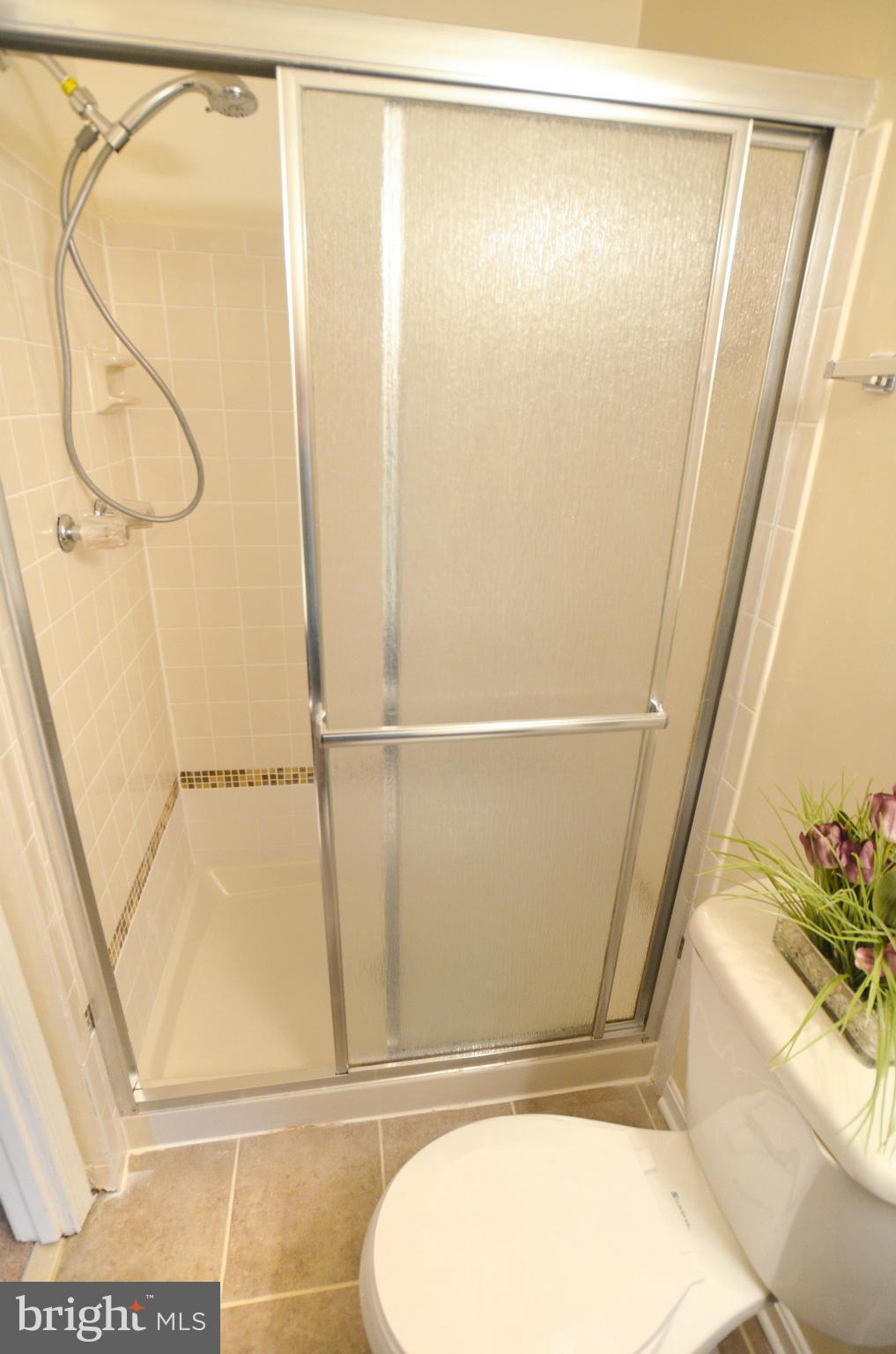 2938 Seminole Road Woodbridge, VA 22192 - Photo 20 of 25 Bath