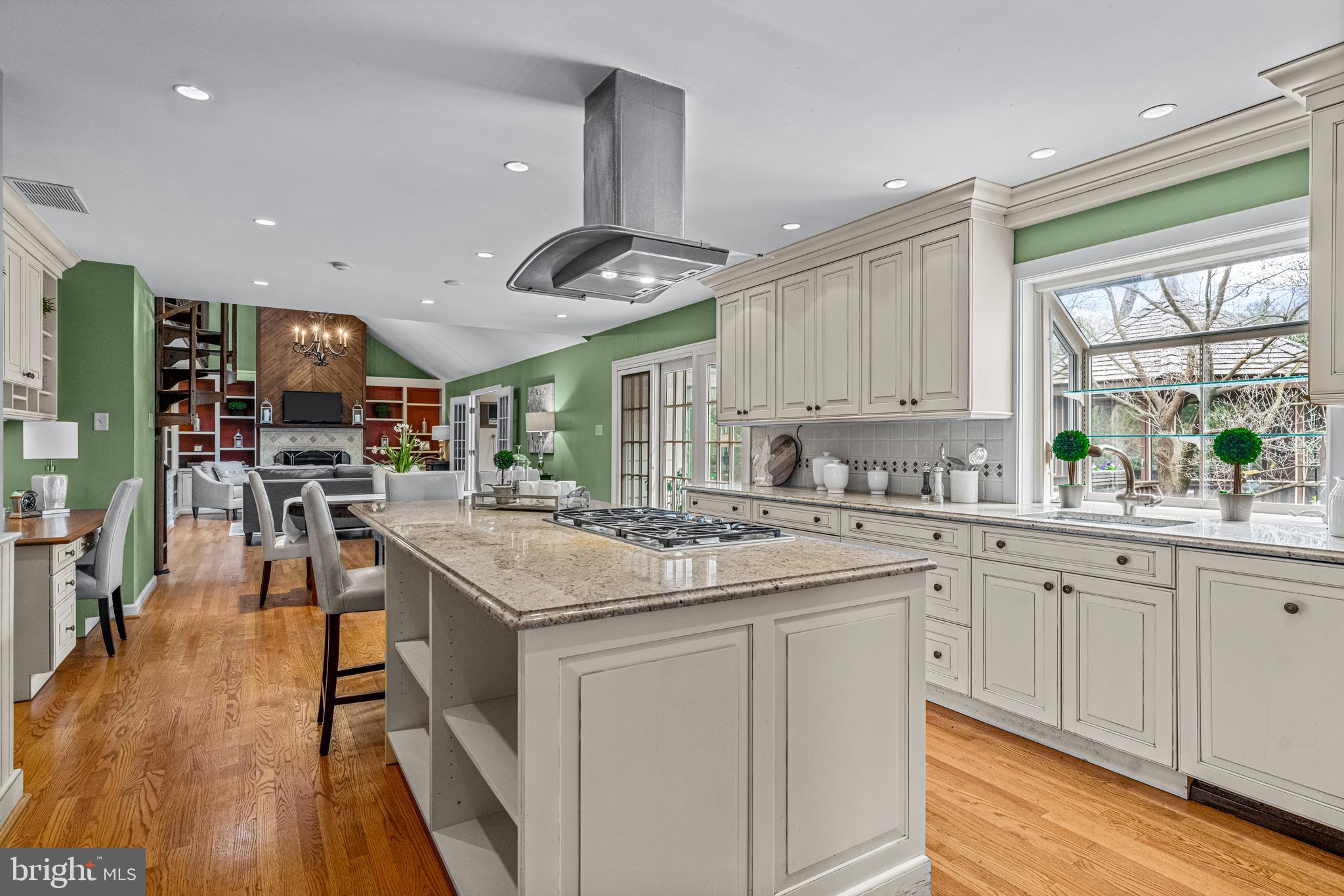 607 Foxfields Road Bryn Mawr, PA 19010 - Photo 3 of 48 Kitchen/Great Room