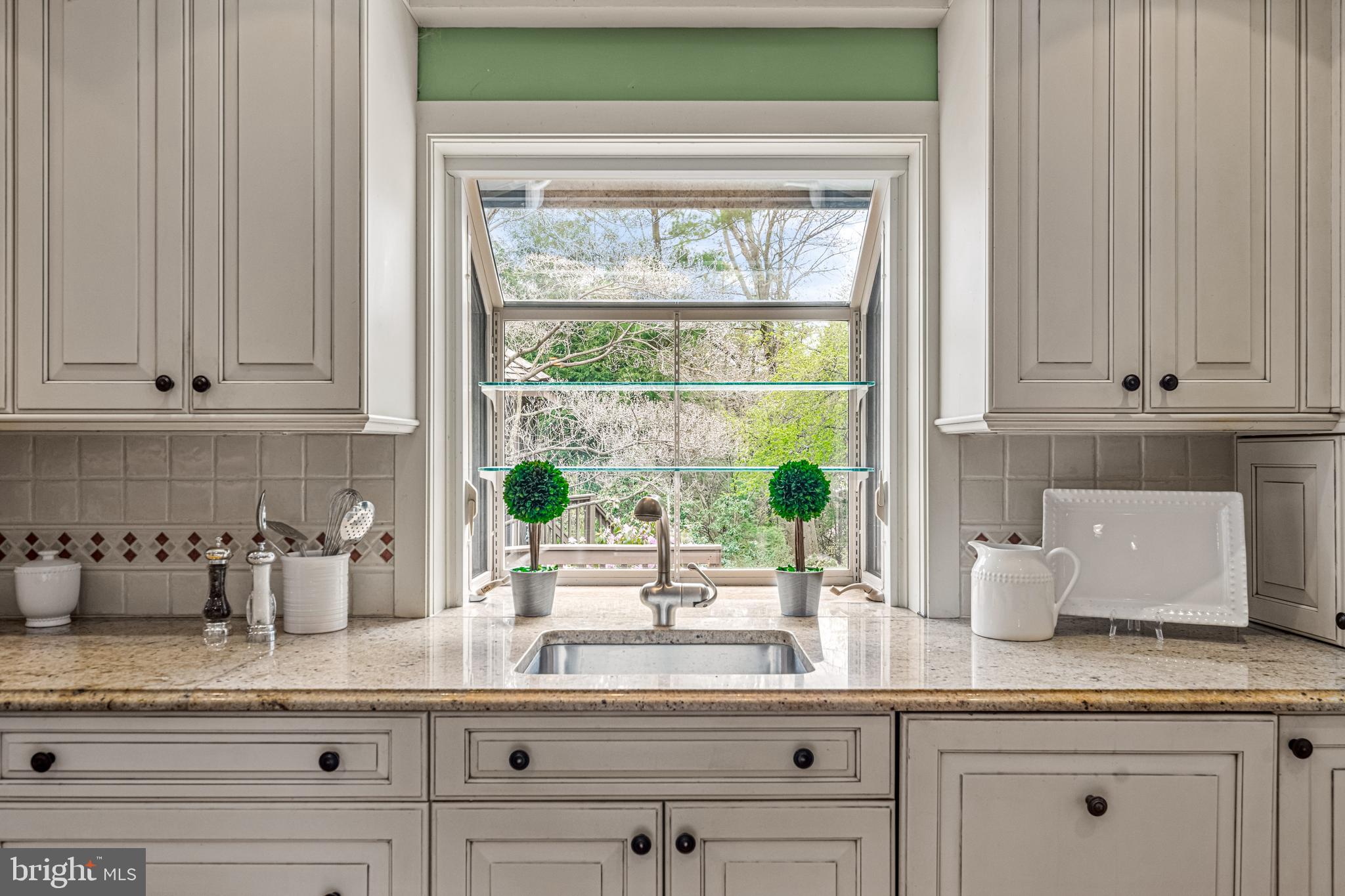 607 Foxfields Road Bryn Mawr, PA 19010 - Photo 6 of 48 Kitchen garden window