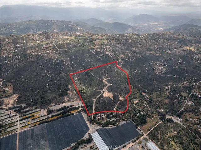 an aerial view of a tennis court