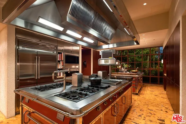 $47,000,000 | 470 Layton Way, Los Angeles, CA 90049